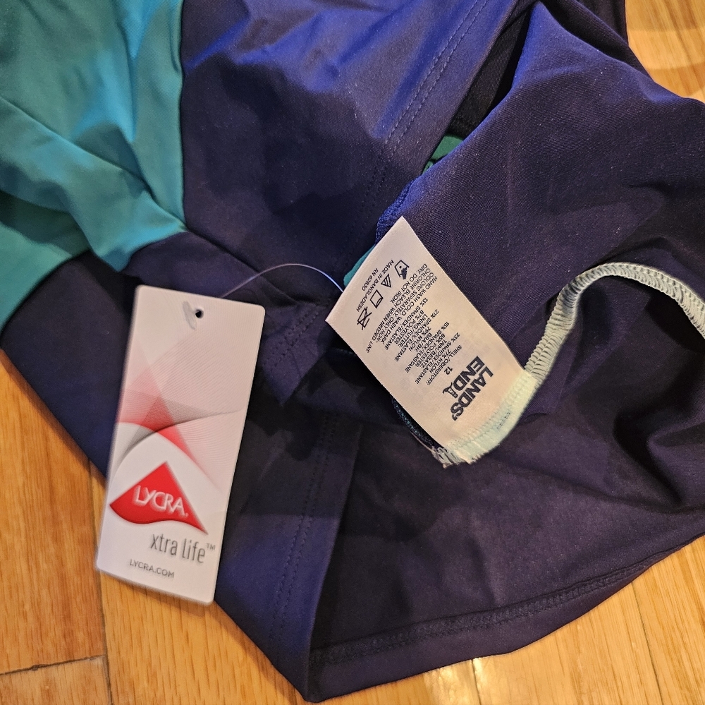 NWT Lands' End Swim Top - Picture 4 of 6
